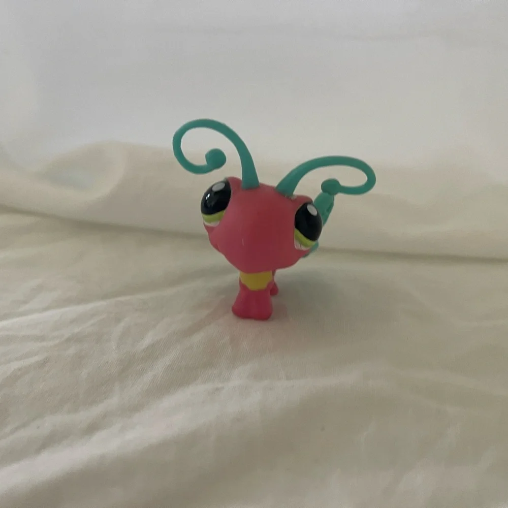 Littlest Pet Shop LPS Pink Butterfly #1917